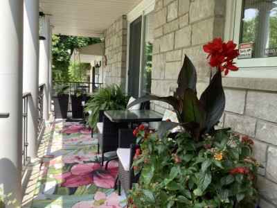 Guest veranda 