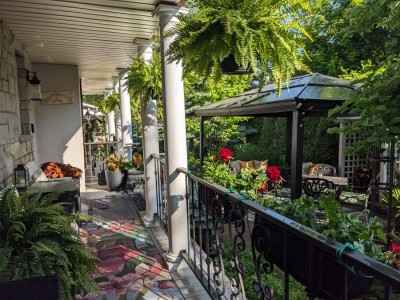 Via Veneto- Veranda and garden 