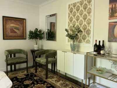 Guest lounge 