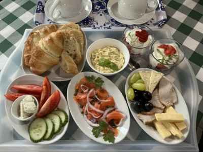 Breakfast 