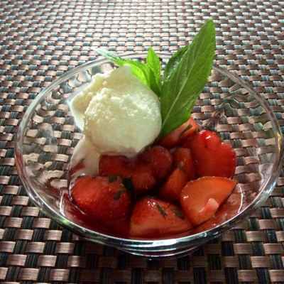 Strawberries dessert 